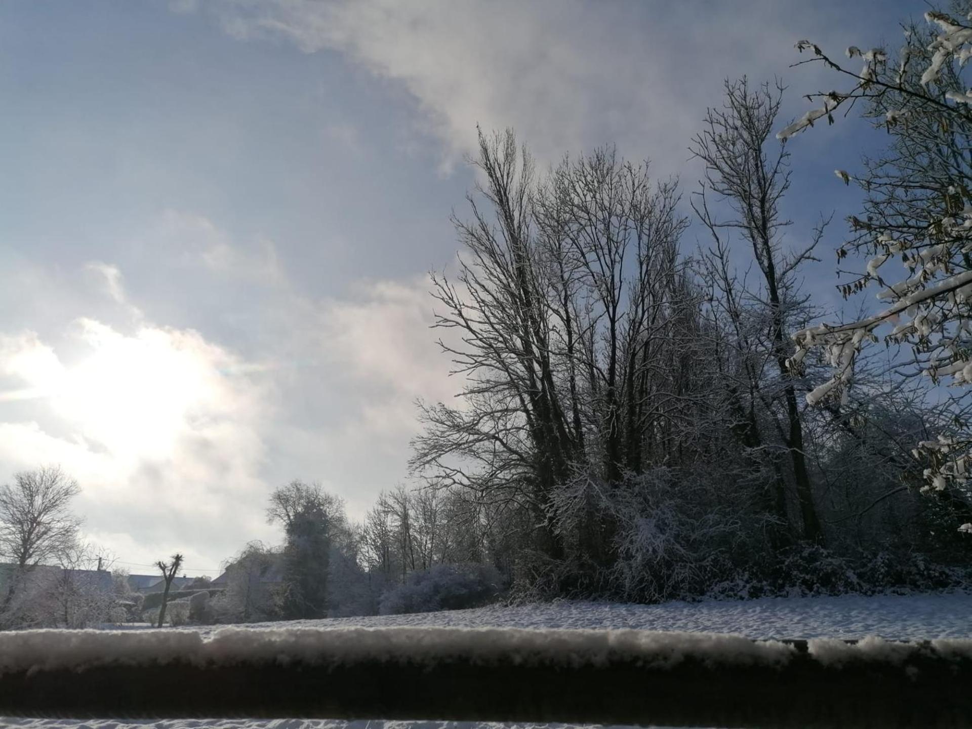 Appartamento Les Hauts De Meez Dinant Esterno foto